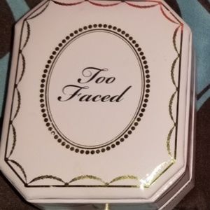 Too Faced Multi-use highlighter